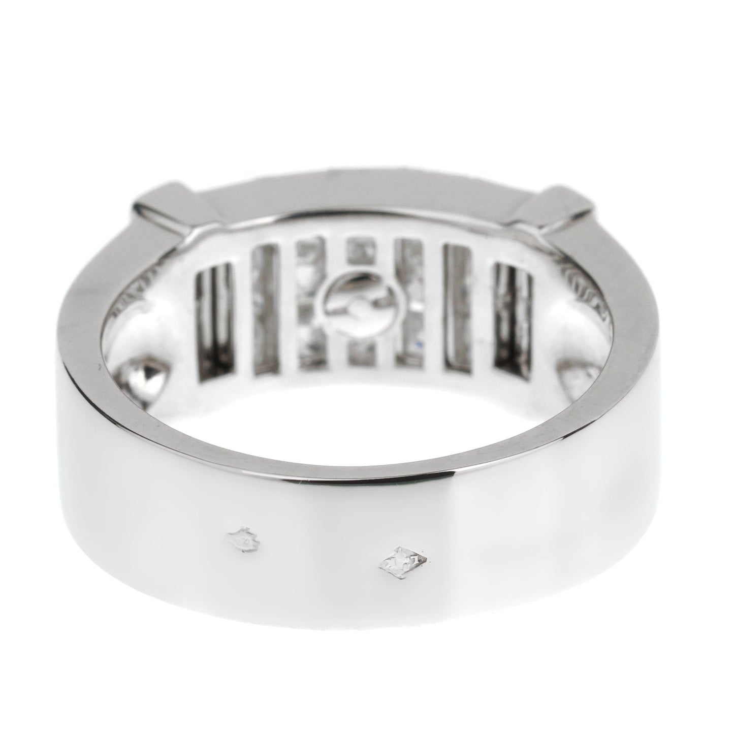 Van Cleef & Arpels Mystery Set Diamond 18k White Gold Cocktail Ring