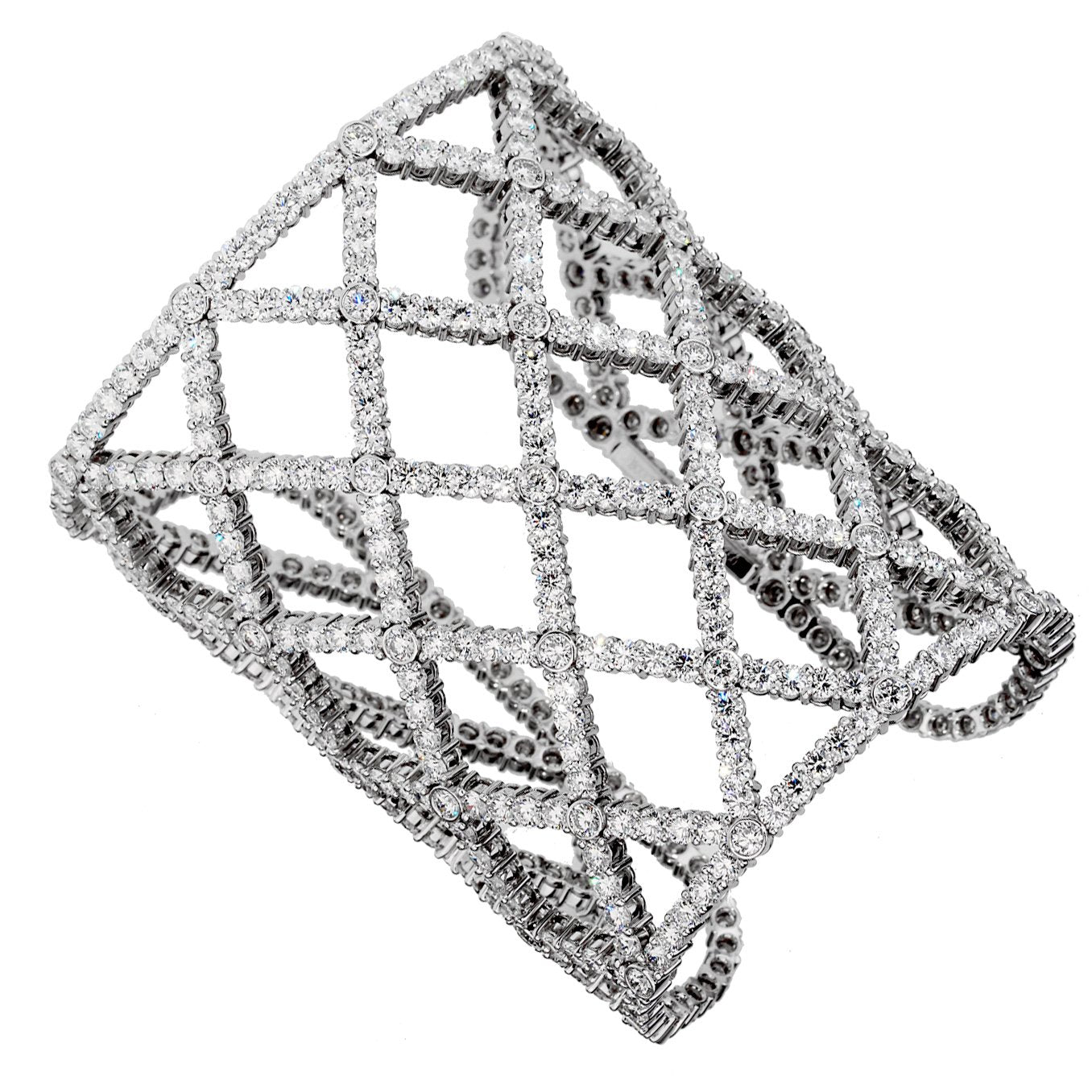 Boucheron 64.47ct Weave Diamond 18k White Gold Cuff