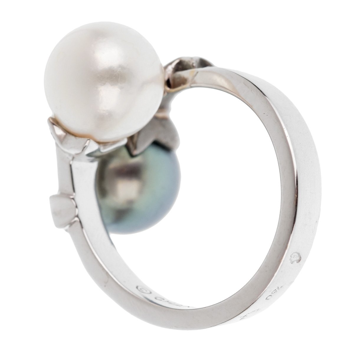 Chanel Pearl Bypass White Gold Ring