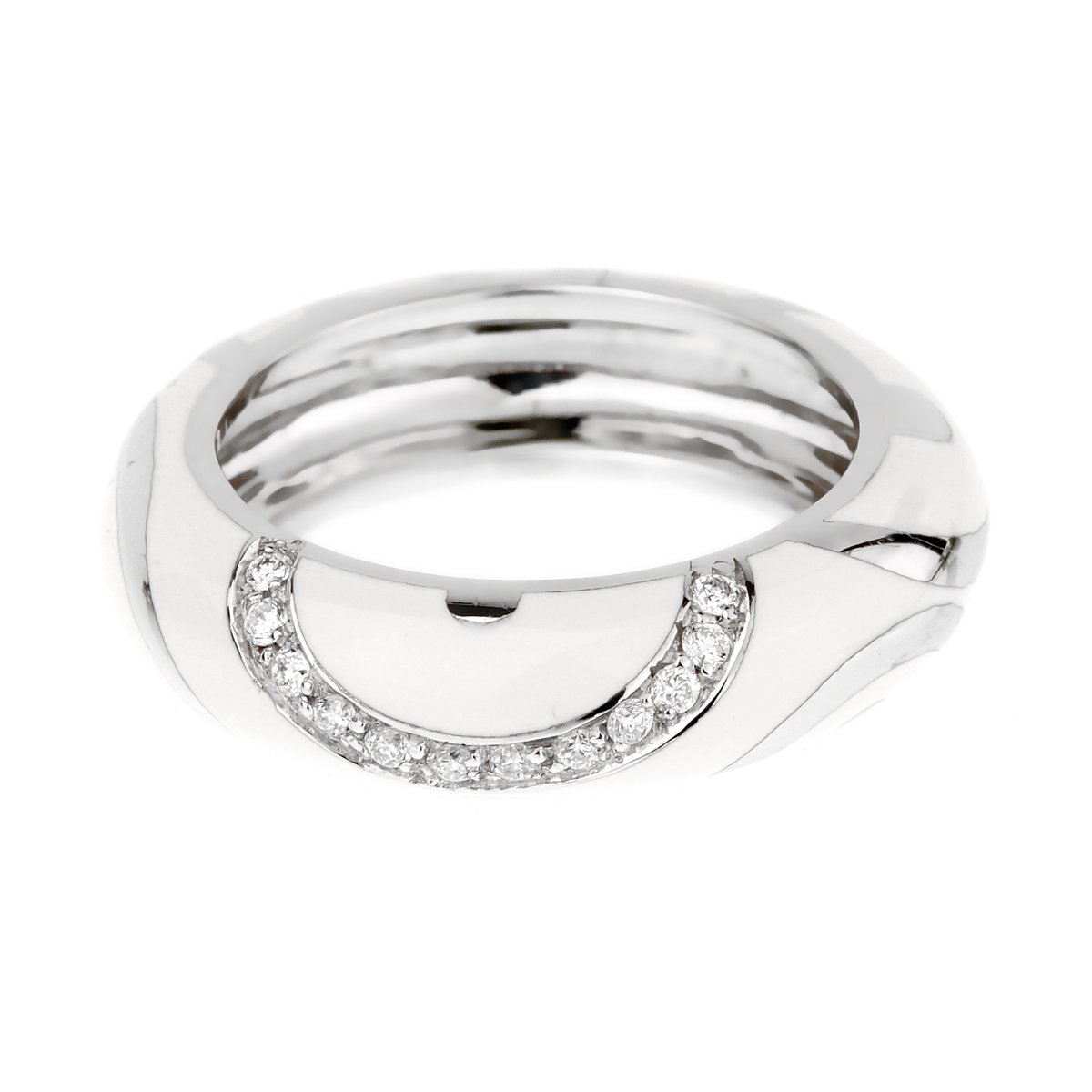 La Nouvelle Bague White Enamel Diamond Ring