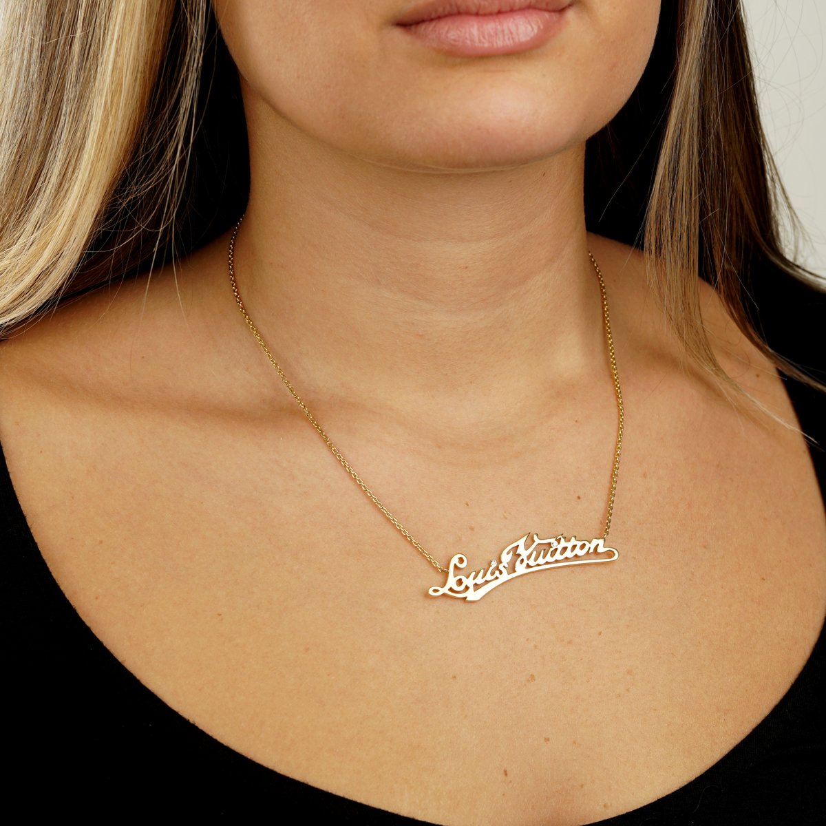 Louis Vuitton Signature Yellow Gold Diamond Necklace