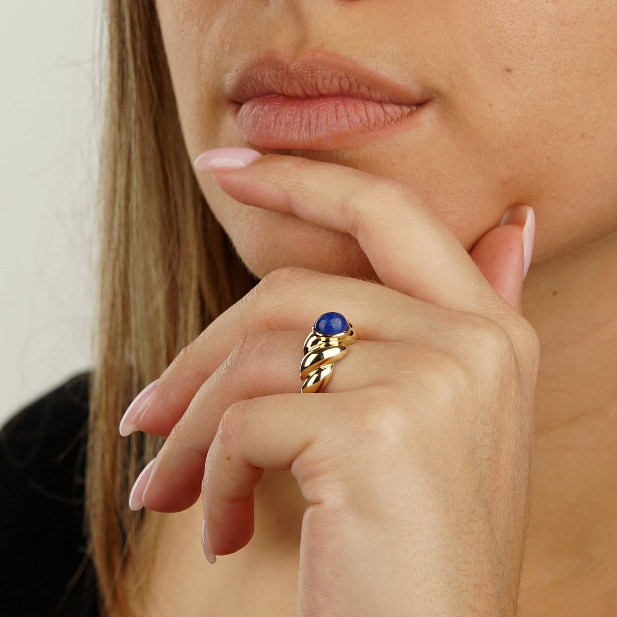Van Cleef & Arpels Vintage Lapis Yellow Gold Ring